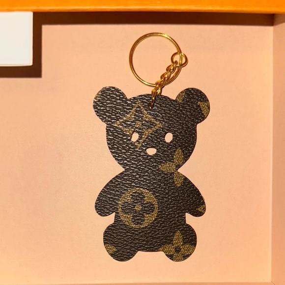 Brown Monogram teddy bear keychain - Picture 3 of 5